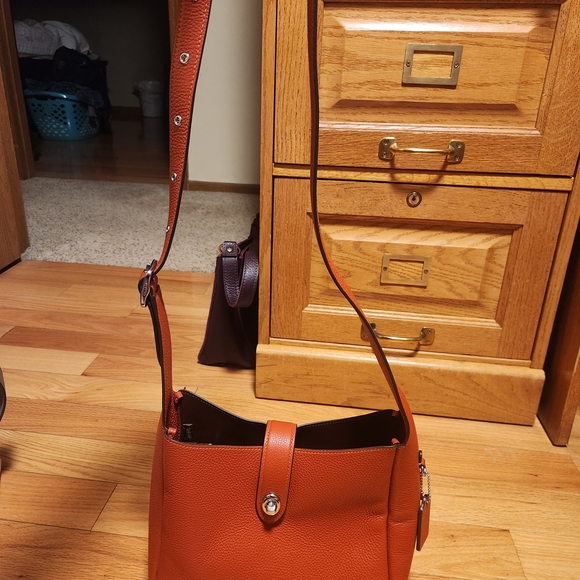 Coach Orange Hadley Crossbody - Picture 2 of 6